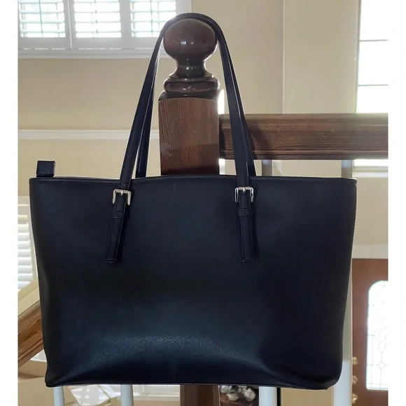 Michael Kors Black Tote w/Tech Insert - Picture 2 of 4